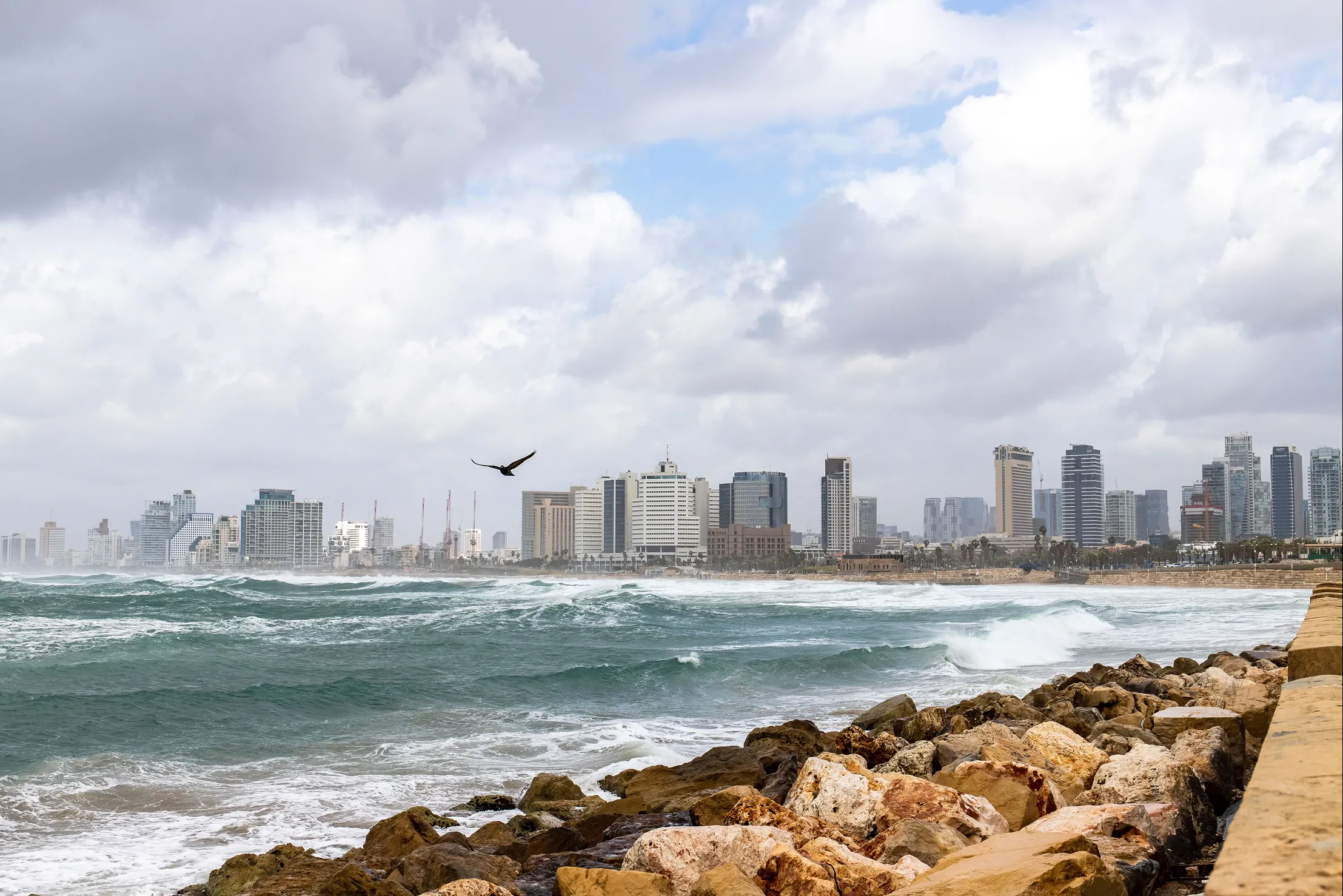תמונת נוף מישראל – חבילות eSIM לגלישה בחו״ל