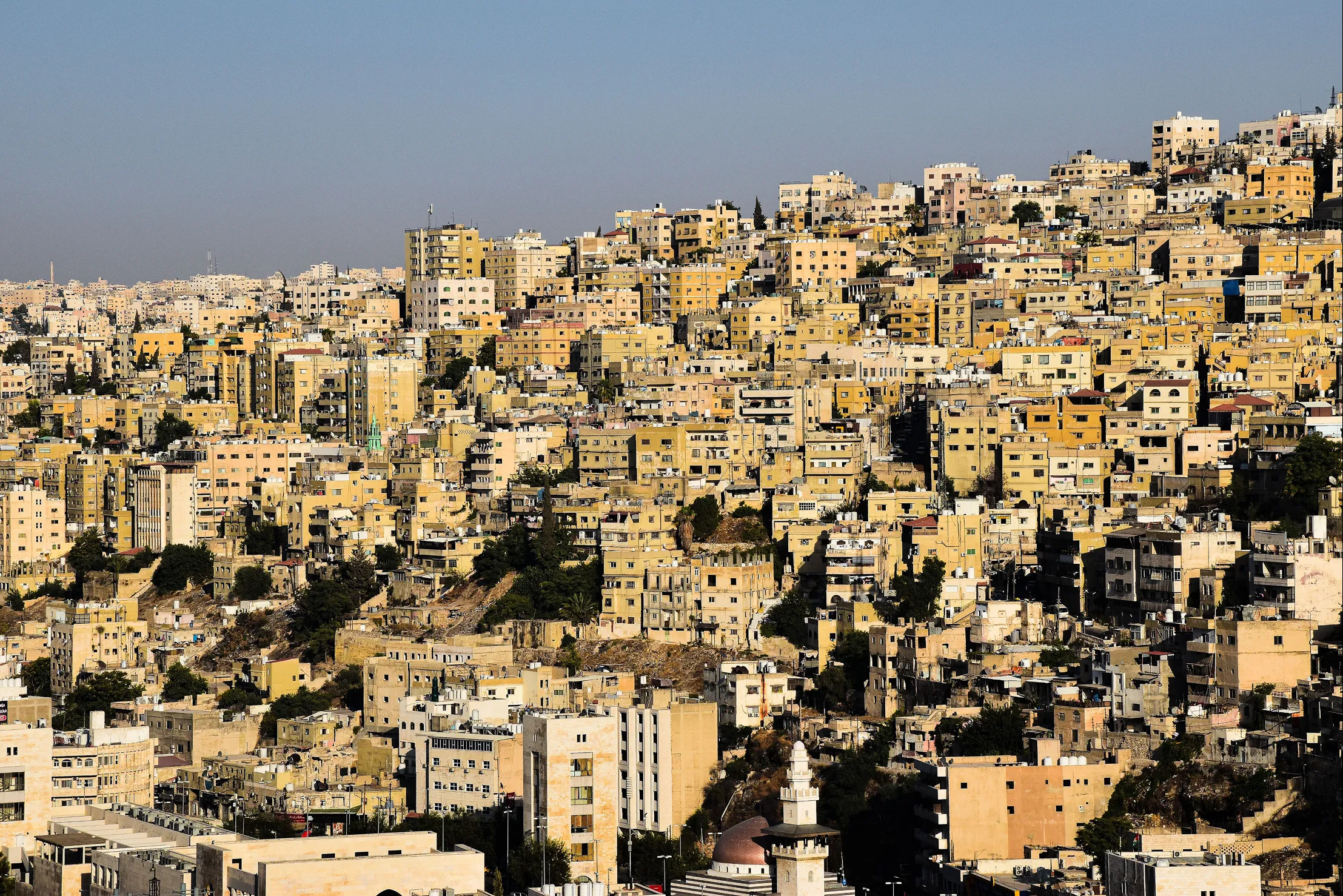 תמונת נוף מירדן – חבילות eSIM לגלישה בחו״ל